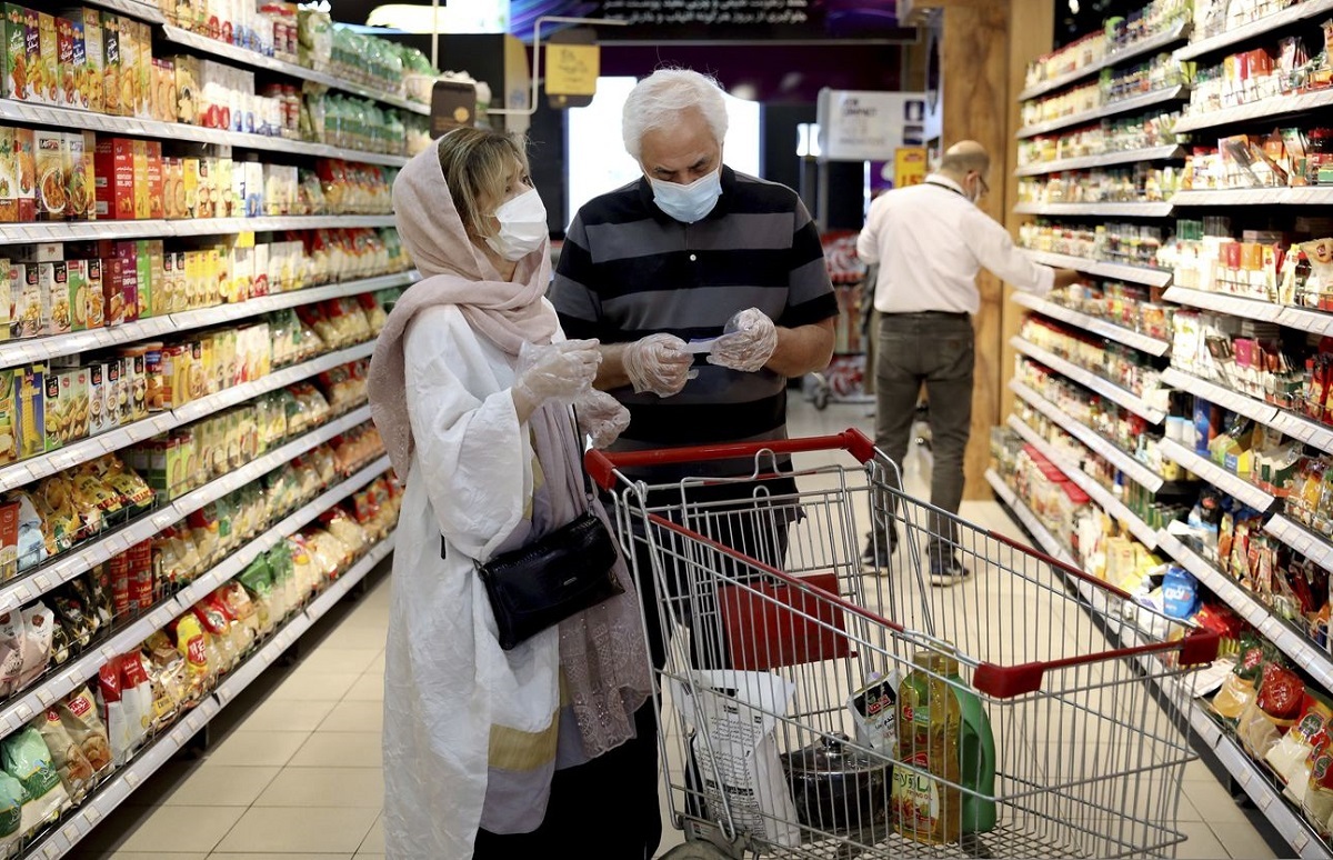 حذف بیشتر مواد خوراکی از سبد خانوارها/ نوسان دلار مردم را فقیرتر میکند حذف بیشتر مواد خوراکی از سبد خانوارها/ نوسان دلار مردم را فقیرتر میکند