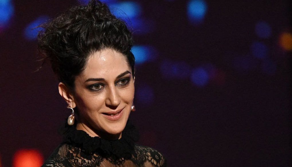 زهرا امیرابراهیمی بهترین بازیگر زن جشنواره کن شد/ جایزه منتقدین برای برادران لیلا/نخل طلایی کن به «مثلث غم» رسید زهرا امیرابراهیمی بهترین بازیگر زن جشنواره کن شد/ جایزه منتقدین برای برادران لیلا/نخل طلایی کن به «مثلث غم» رسید