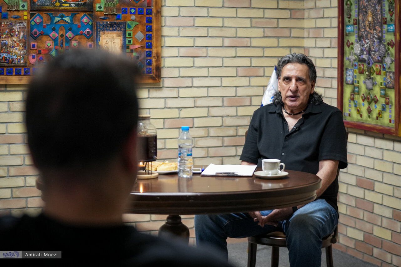 اشتباه بزرگ عابدزاده رفتن به پرسپولیس بود/این استقلال را فقط فرهاد مجیدی نجات می‌دهد